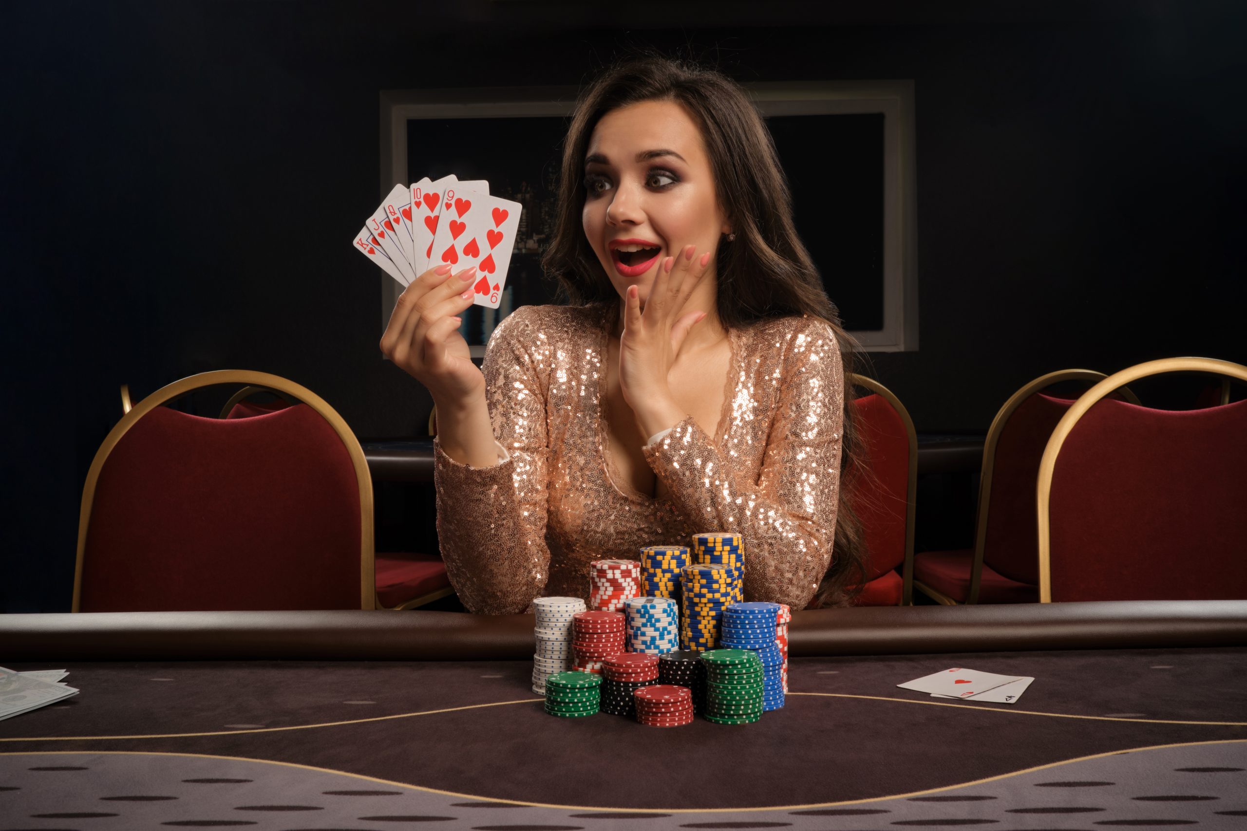 How to handle your bankroll at online casinos like a professional?