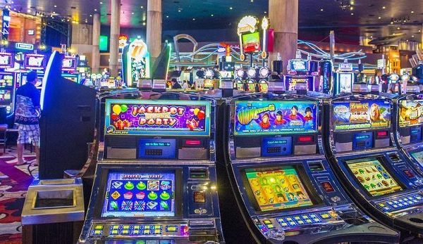 Navigating Online Slot Content Available Through Expanding Gaming Collections